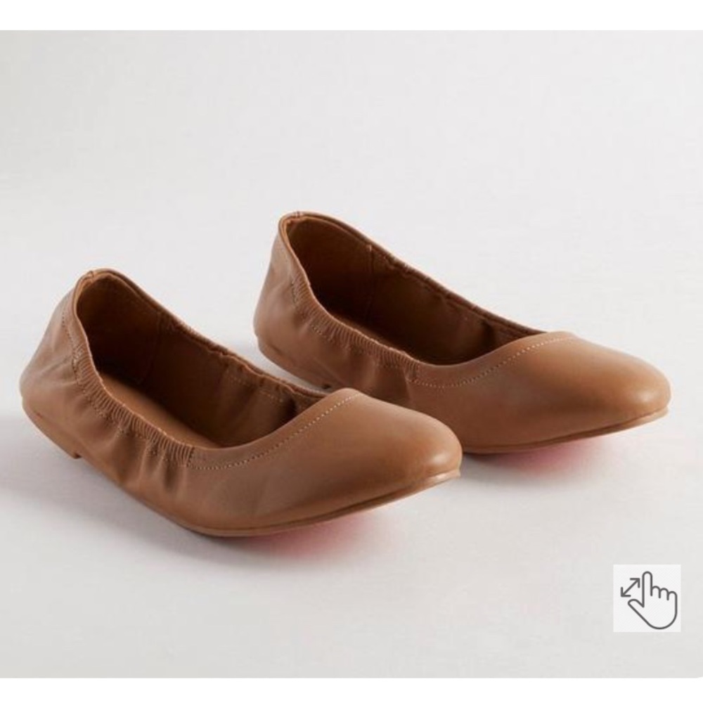 Torrid Scrunch Ballet Flat (WW) Size 7W NWT